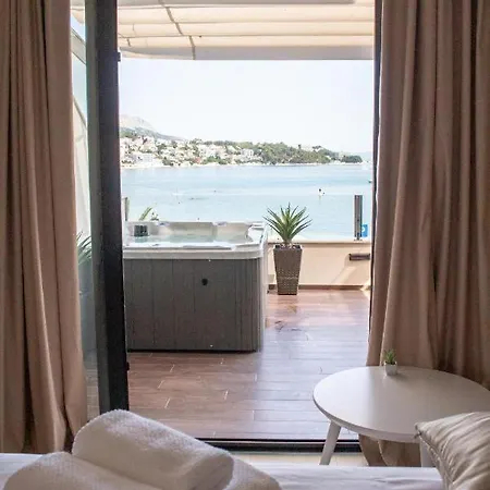 Epetium Luxury Apartment