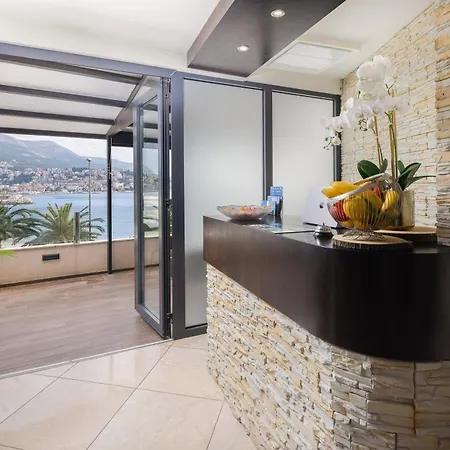 Epetium Luxury Apartment