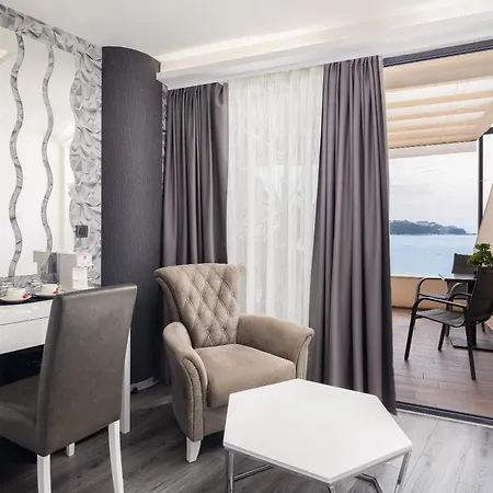 Epetium Luxury